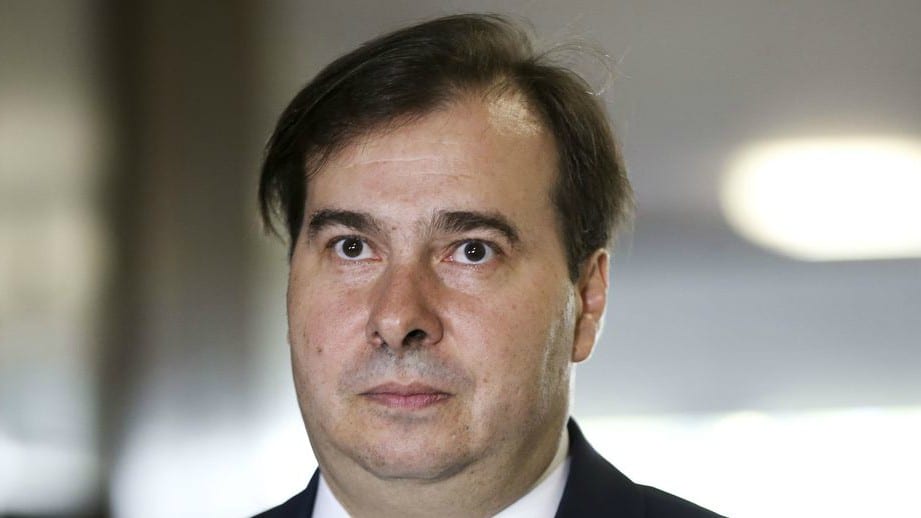 Com fim do primeiro turno, Congresso tenta retomar votações-chave